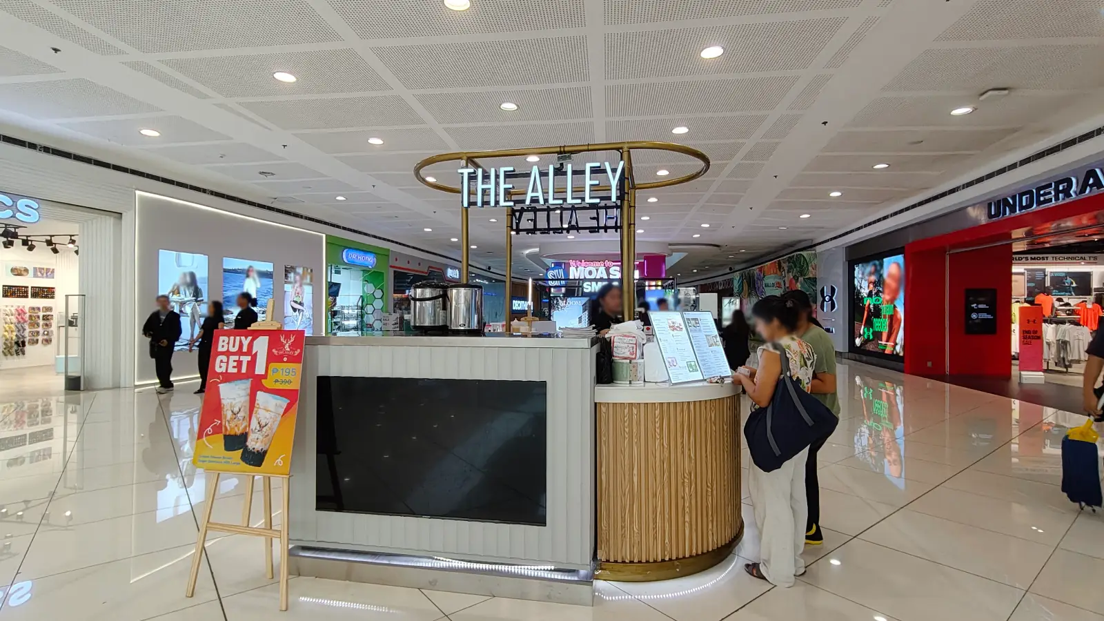 THE ALLEY in SM Mall of Asia